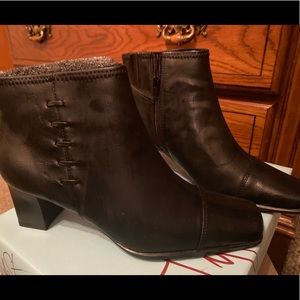 Life Stride Sz 7 NBW NWT in Box Women’s Boot